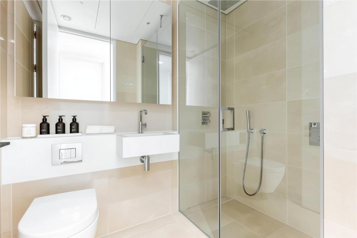 Landmark - Skyline Apartment London